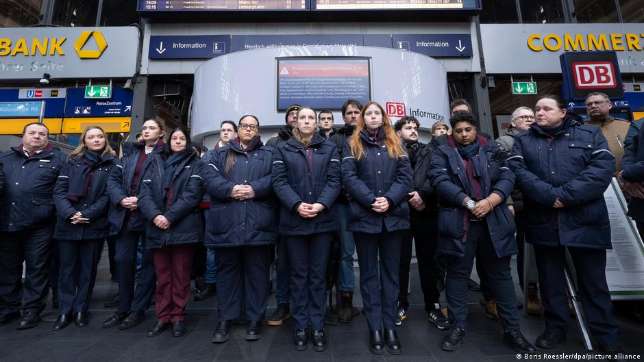„Atak na wszystkich”. Prasa o śmierci pobitego konduktora