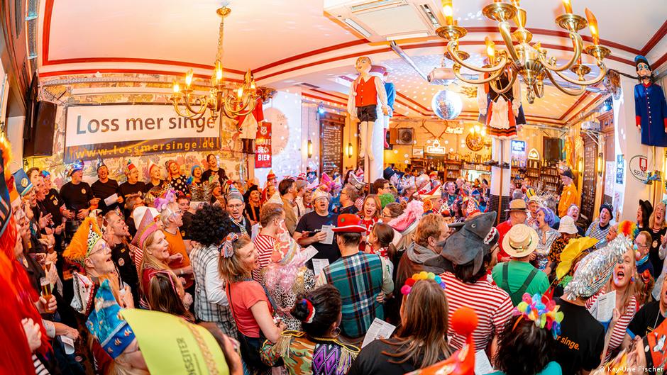 Karnawał przyniesie gospodarce dwa miliardy euro