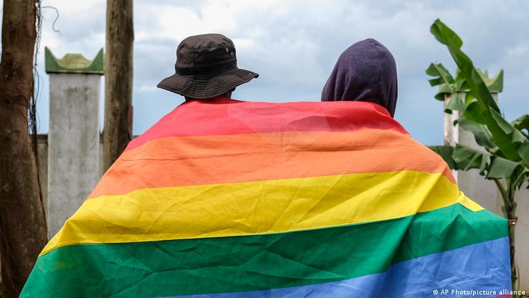 homosexualit-la-fidh-renvoie-le-s-n-gal-ses-engagements