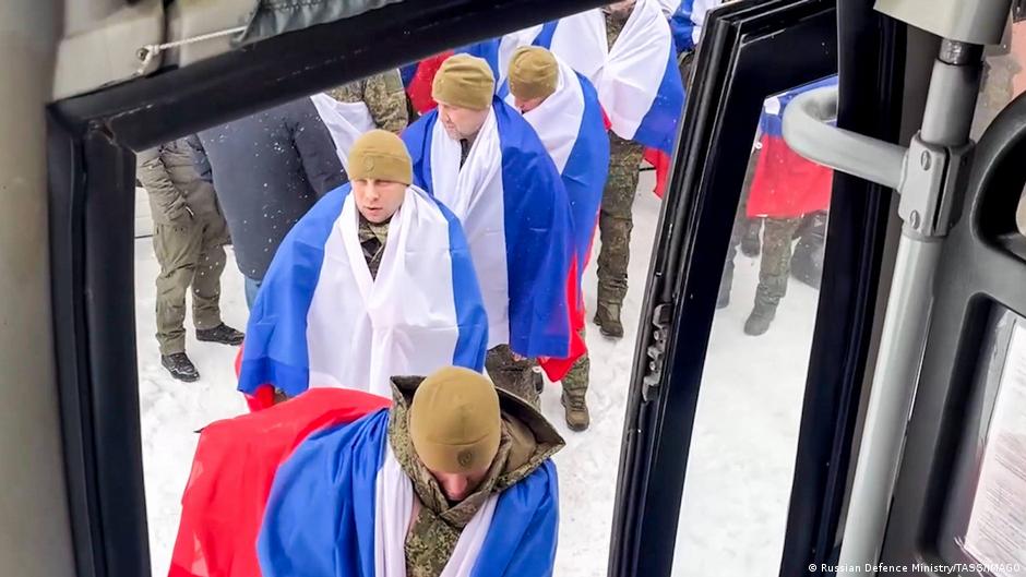 Merz fordert EU-Bann für russische Ukraine-Kämpfer