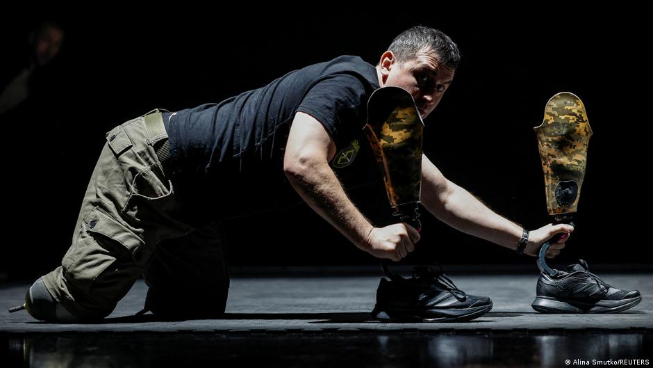 Ukrainian veterans finding a new life on stage