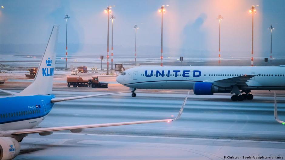 Marznący deszcz. Lotnisko w Berlinie znowu zamknięte