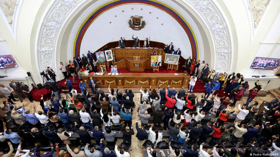 Venezuela: Parlamento aplaza aprobación de ley de amnistía