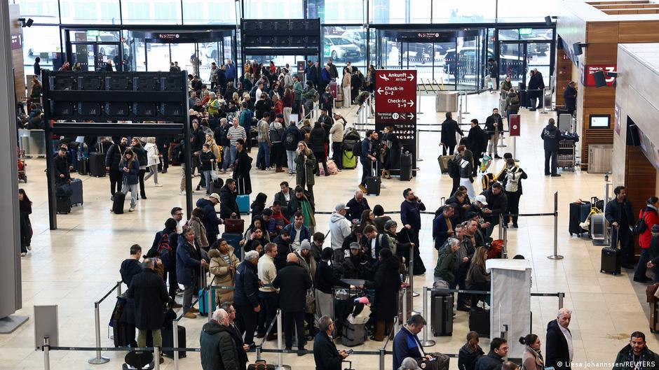 Germany news: Strike to block all flights at Berlin airport