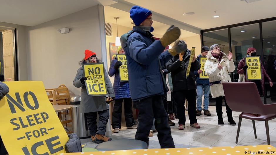 How nonviolent protest can break autocratic rule