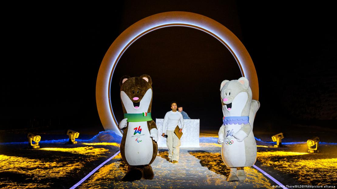 Μίλο και Τίνα στην τελετή έναρξης