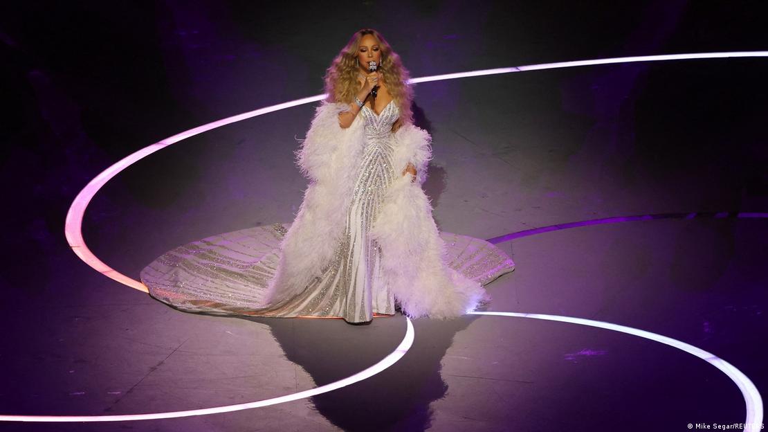 H Μαράια Κάρεϊ στην τελετή έναρξης των Χειμερινών Ολυμπιακών