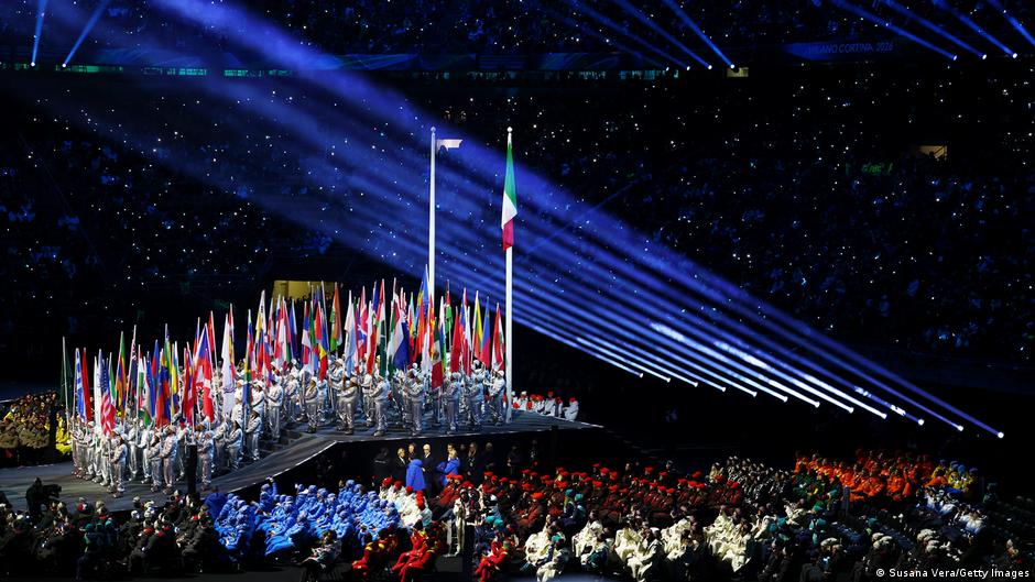 Itali  Spektakël plot ngjyra për Lojërat Olimpike Dimërore