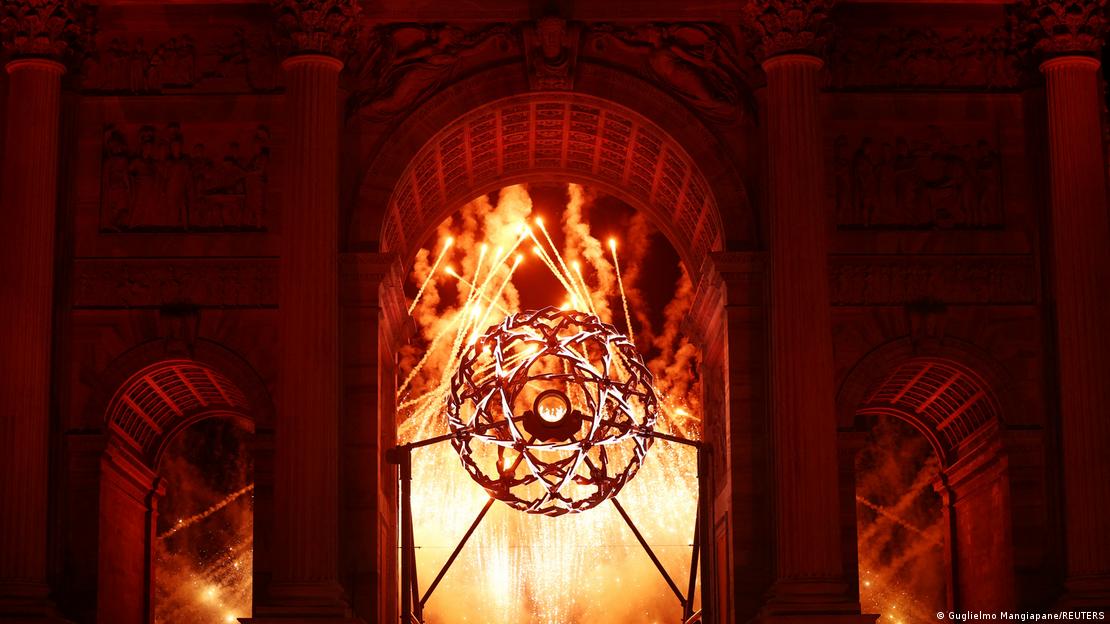 Ceremonia e hapjes Milano-Cortina 2026 flaka olimpike