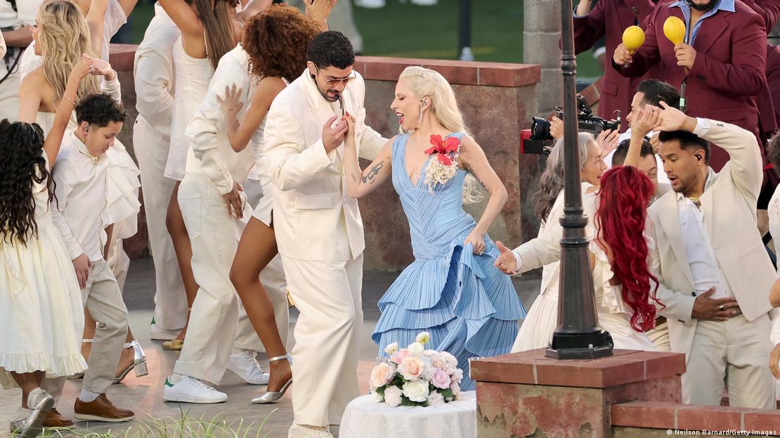 Super Bowl LX 2026 | Lady Gaga und Bad Bunny bei der Apple Music Halbzeitshow in Santa Clara