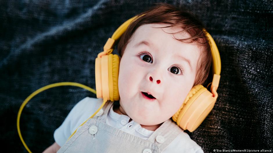 El ritmo es innato, la melodía se aprende: lo que revela Bach sobre el cerebro de los bebés