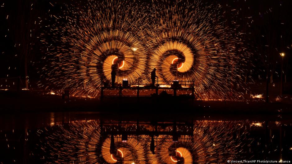 China's struggling firework manufacturers look abroad