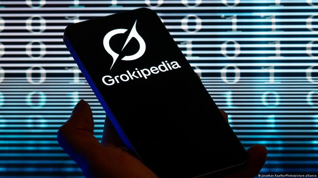Expertos han advertido que Grokipedia operaba sin transparencia ni revisión comunitaria, concentrando control editorial en un sistema automatizado de inteligencia artificial.