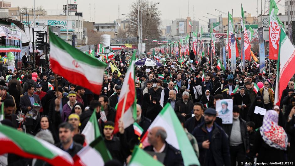 Iran: State rallies mark Islamic Revolution anniversary