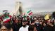 Iran 2026 | Menschenmenge am Azadi-Turm in Teheran, einige schwenken Flaggen Iran 2026 | Menschenmenge am Azadi-Turm in Teheran, einige schwenken Flaggen