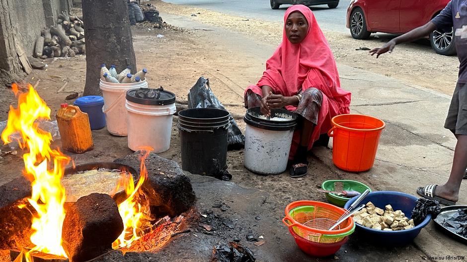 How close is Nigeria to meeting its clean cooking target?