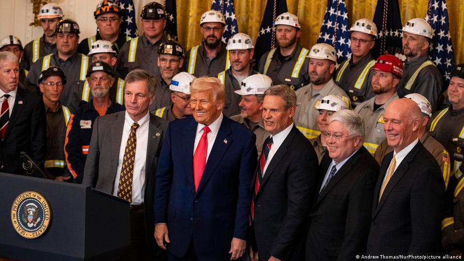 Trump relanza industria eléctrica estadounidense del carbón