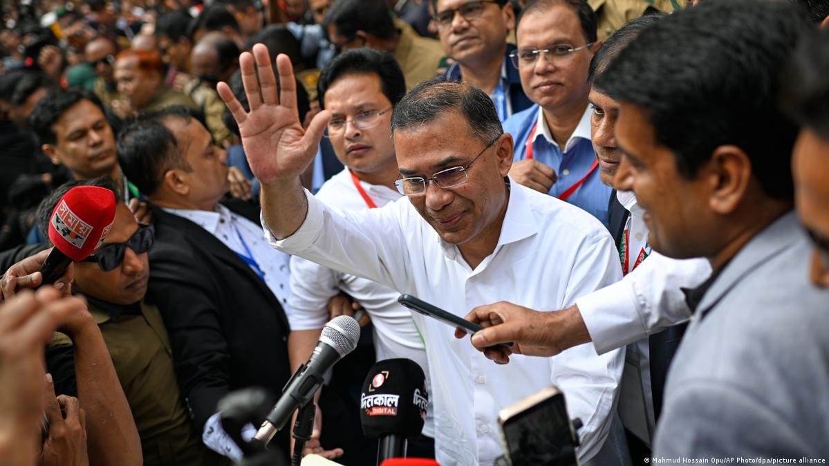 Vote count gives clear edge to BNP in Bangladesh polls