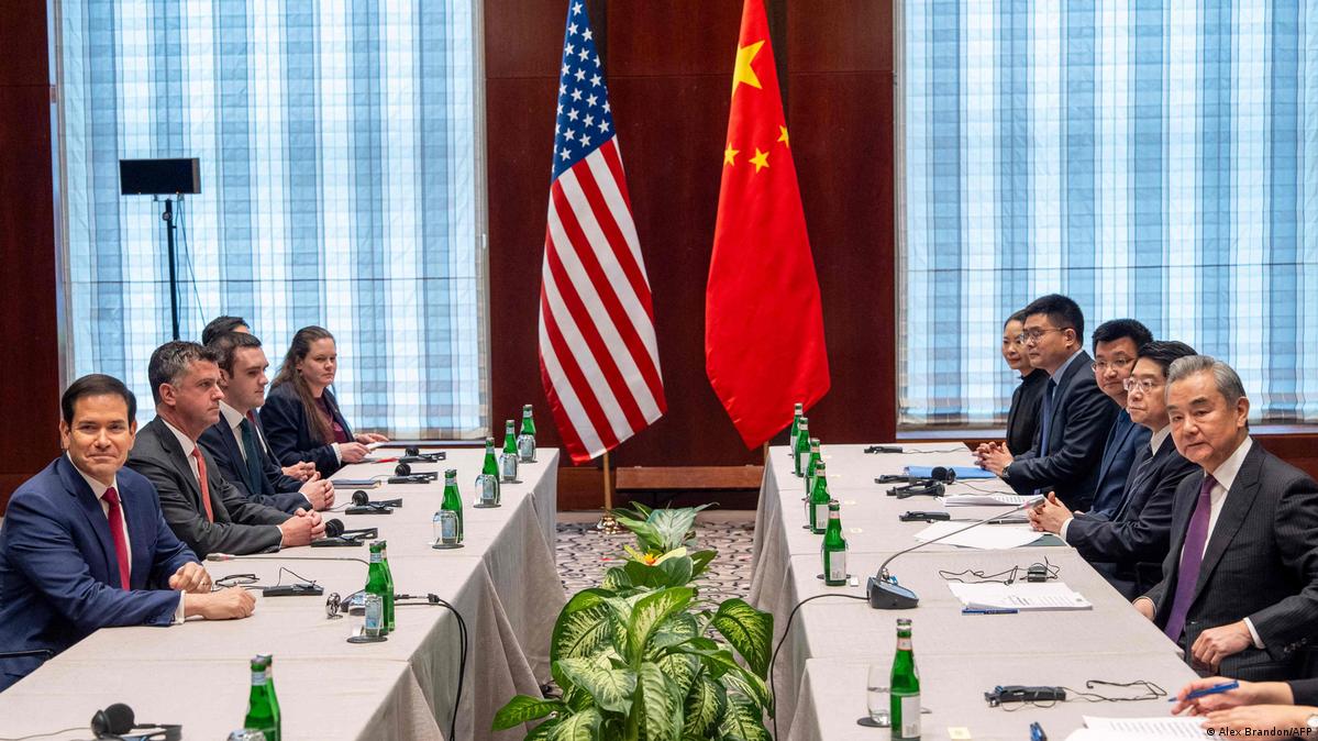 图为今年2月，卢比奥与王毅在德国慕尼黑会晤。（资料照）