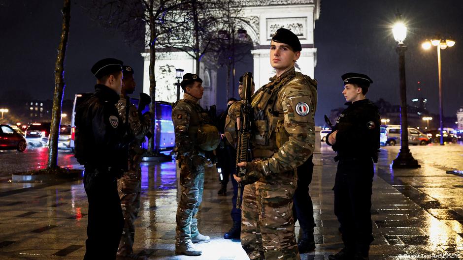 disparan a hombre que atacó con cuchillo a gendarme