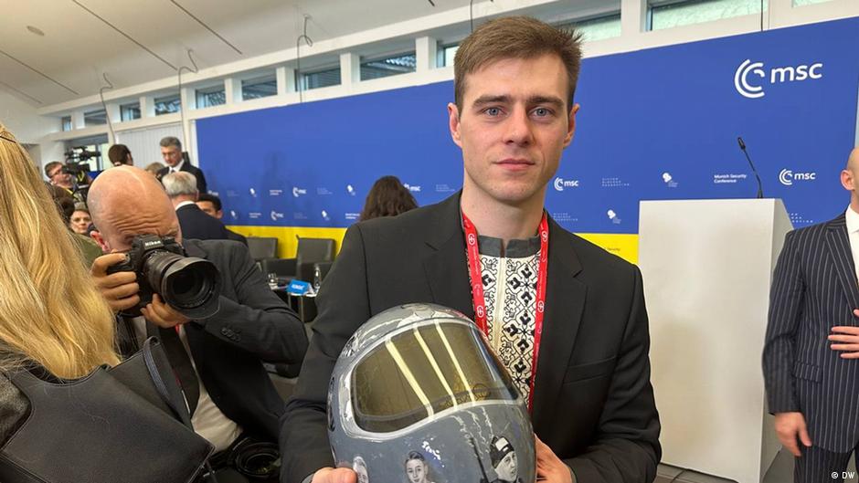Гераскевич приїхав на Мюнхенську конференцію з "шоломом пам'яті"