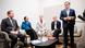 Außenminister Johann Wadephul (stehend) mit (v.l.n.r:) David van Weel, Aussenminister der Niederlande, Maria Malmer Stenergard, Aussenministerin von Schweden, Julia Nawalnaja, Witwe von Alexei Nawalny, Yvette Cooper, Aussenministerin von Grossbritannien Außenminister Johann Wadephul (stehend) mit (v.l.n.r:) David van Weel, Aussenminister der Niederlande, Maria Malmer Stenergard, Aussenministerin von Schweden, Julia Nawalnaja, Witwe von Alexei Nawalny, Yvette Cooper, Aussenministerin von Grossbritannien