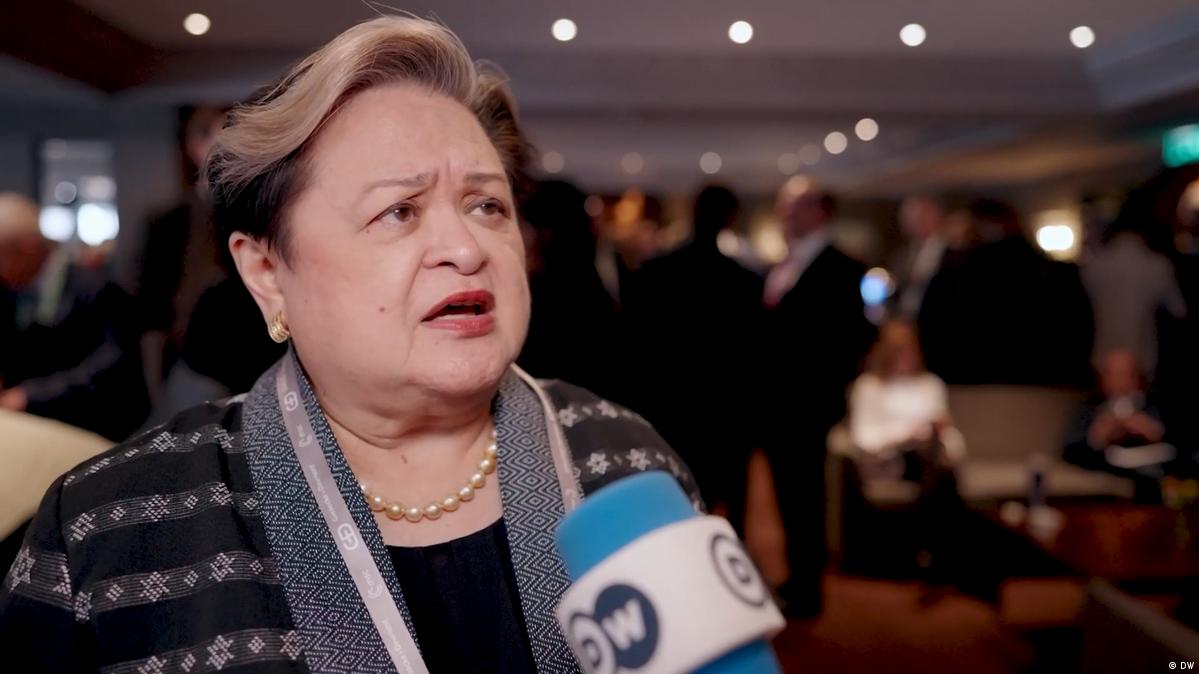 Münchner Sicherheitskonferenz 2026 | Philippinische Außenministerin Maria Theresa Lazaro im DW-Interview 菲律宾外交部部长玛丽亚·特蕾莎·拉扎罗(Maria Theresa Lazaro)2026年2月在慕尼黑安全会议上接受德国之声采访