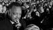 Foto em preto e branco de Jesse Jackson em meio à multidão no discurso de vitória de Obama à Presidência dos EUA, em 2008 Foto em preto e branco de Jesse Jackson em meio à multidão no discurso de vitória de Obama à Presidência dos EUA, em 2008