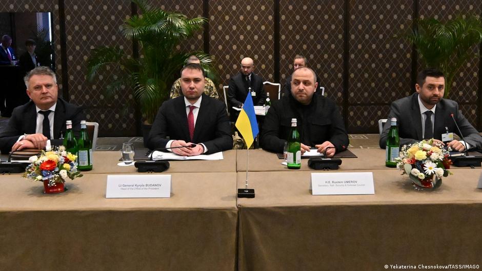 Зеленський: Розраховуємо на продовження переговорів у лютому