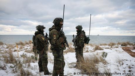 15 Schiffe mit 2600 Soldaten beteiligen sich an einer NATO-Landungsübung in Schleswig-Holstein.
