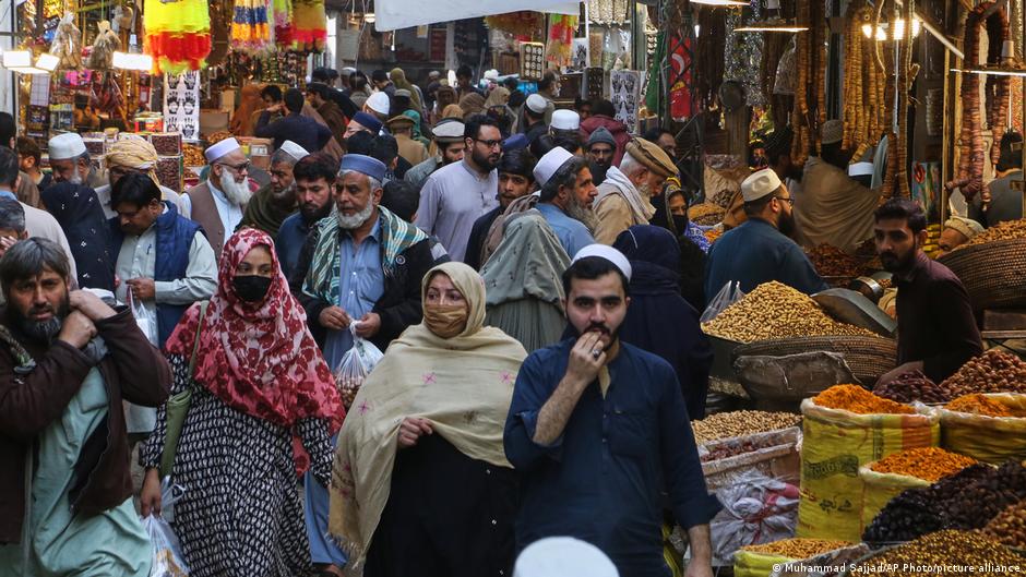 Pakistan's charities put food on tables during Ramadan