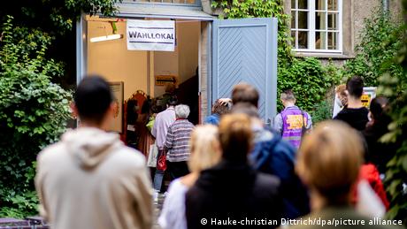 Studie: Zustimmung zur Demokratie, Zweifel an der Funktion