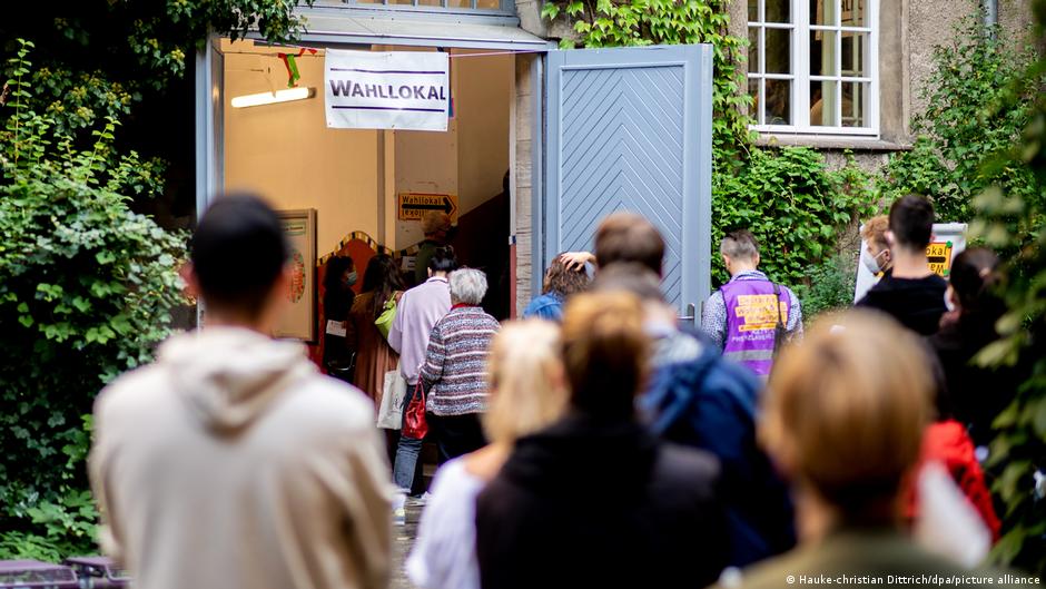 Germans approve of democracy, but say it doesn't work well