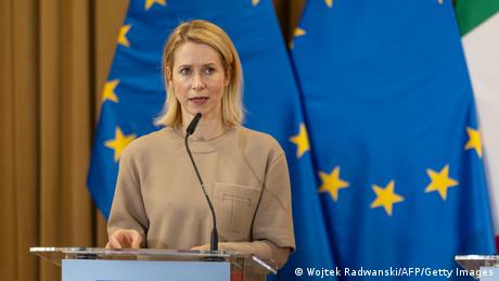 Die EU-Außenminister wollen der Ukraine ein Darlehen geben; Ungarn blockiert das.