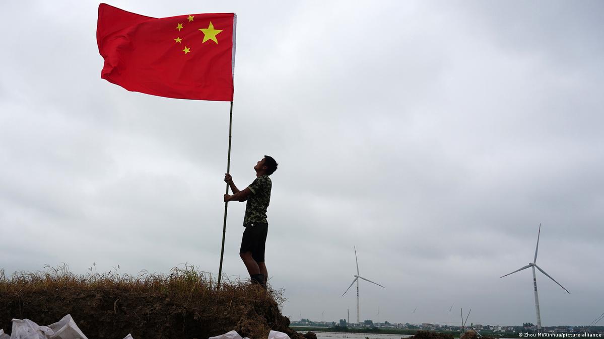 China cashes in on clean energy as Trump clings to coal