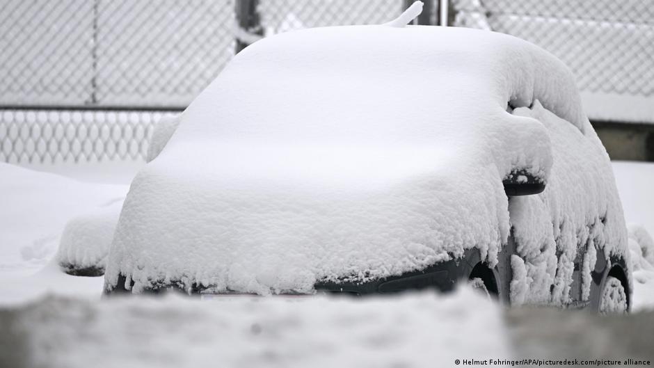 Austria: Snowstorm leaves at least 5 dead