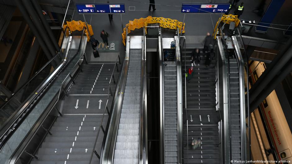 Schody ruchome tylko z nazwy. Kłopotliwa usterka w Niemczech