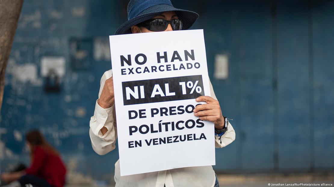 Los familiares de los presos políticos han mantenido una protesta pacífica cerca de los centros de detención en Venezuela. (Archivo 09.01.2026)