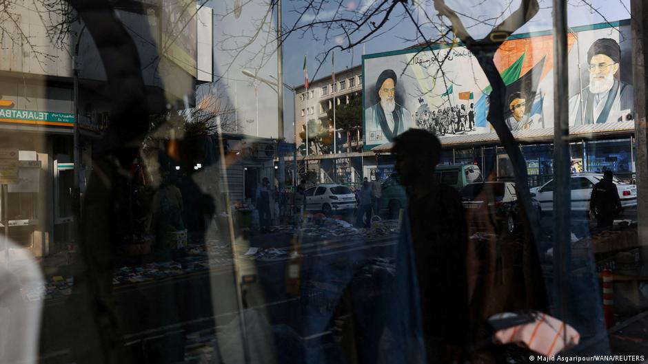 Fresh student protests in Iran as tensions with US rise