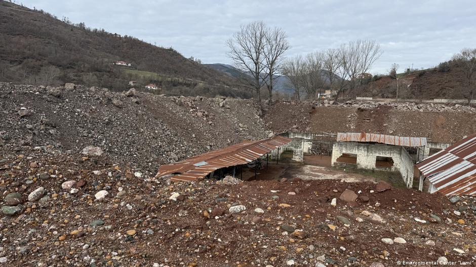 Shqipëri  Juglindja e izoluar nga rrëshqitja e dheut  debat për shkaqet