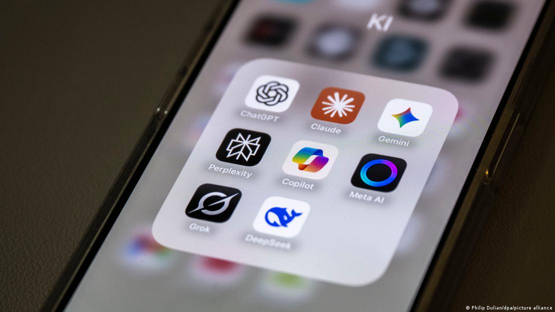 Aplicaciones de inteligencia artificial como ChatGPT, Claude y Gemini compiten por dominar el mercado de los agentes autónomos.