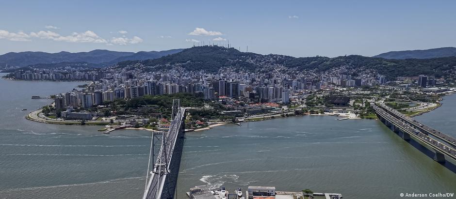 Vista de Florianópolis. Maioria dos brasileiros que escolheram Santa Catarina para viver é formada por gaúchos, paranaenses e paulistas 