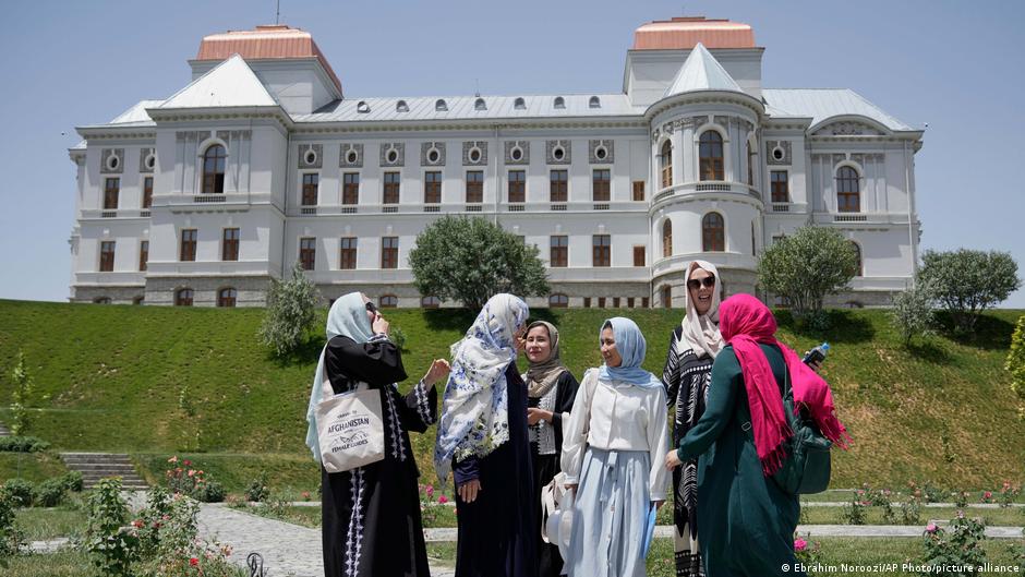 Sosyal medya fenomenleri şimdi de Afganistan'ı keşfetti