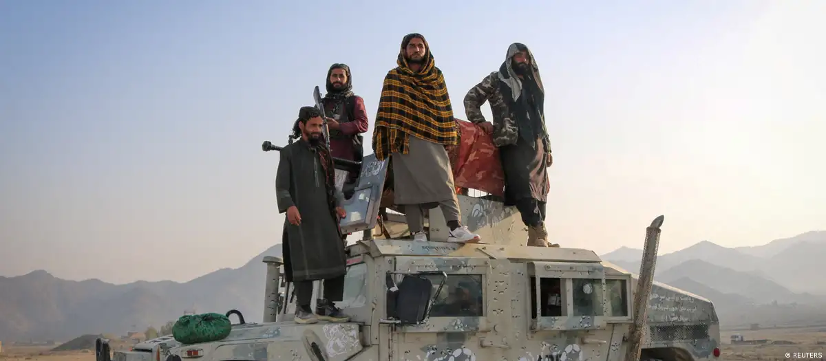 Pakistan says hundreds of Afghan Taliban fighters killed