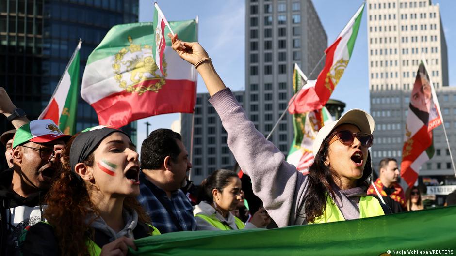 Niemcy, Francja i Wielka Brytania krytykują reakcję Iranu