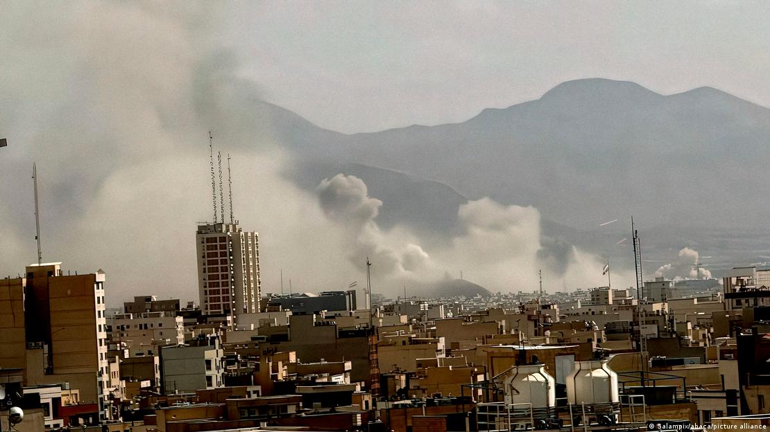 Rauchwolken über Teheran Rauchwolken über Teheran