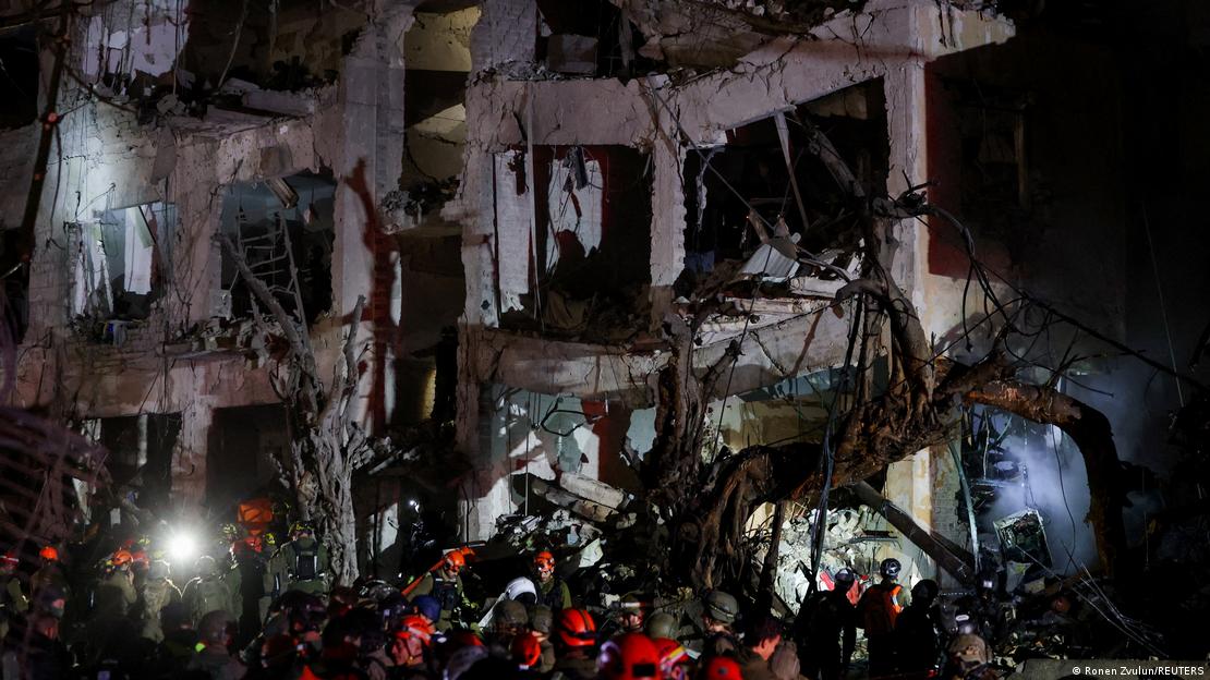 Edifício em Tel Aviv atingido por míssil iraniano