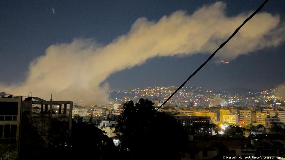 Beyrut'tan yükselen dumanlar