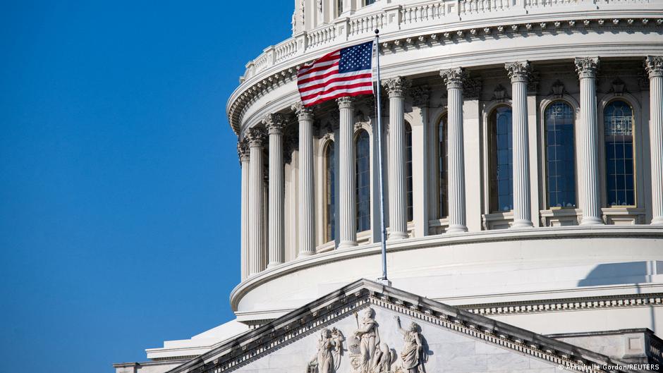 Нижня палата Конгресу США схвалила законопроєкт про допомогу Україні та запровадження нових санкцій проти Росії.

Відповідний документ під назвою Ukraine Support Act підтримали 226 конгресменів, проти - 195.
