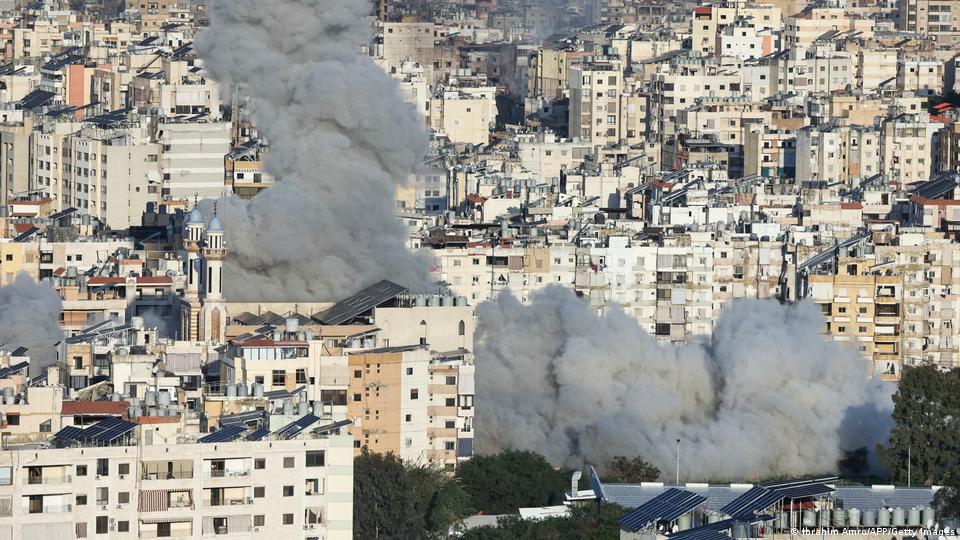 Beyrut'ta İsrail saldırısı sonrasında yükselen dumanlar